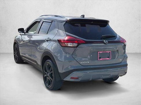 Used 2022 Nissan Kicks SR FWD image 7