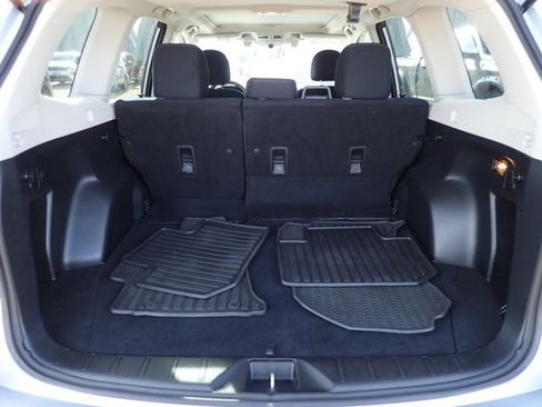 Used 2015 Subaru Forester 2.5i Premium image 8