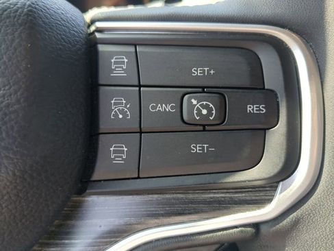 Used 2024 Jeep Wagoneer Series II w/ Flexible Seating Group image 33