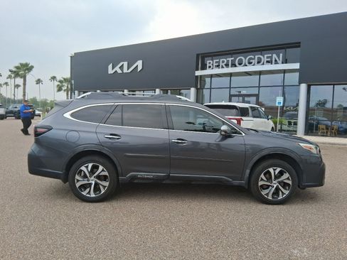 Used 2020 Subaru Outback Touring XT AWD/4WD image 3