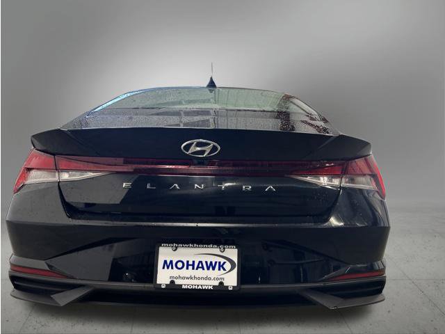 Used 2021 Hyundai Elantra SEL FWD image 4
