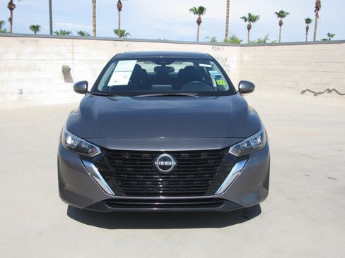 Used 2025 Nissan Sentra SV w/ All-Weather Package FWD image 3