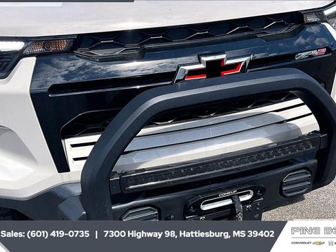 New 2026 Chevrolet Colorado ZR2 w/ Off-Road Front Bumper Package AWD/4WD image 22