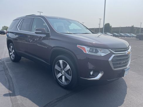 Used 2018 Chevrolet Traverse LT w/ LPO, Cargo Package AWD/4WD image 7