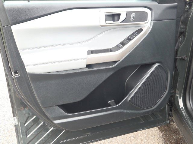 Certified 2024 Ford Explorer XLT w/ Equipment Group 202A AWD/4WD image 25