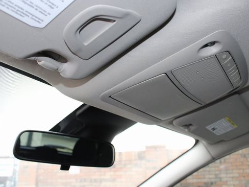 Used 2022 Nissan Rogue Sport S image 25