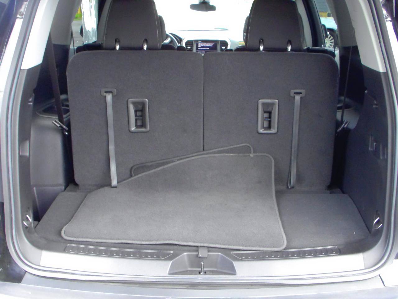 Used 2023 GMC Acadia SLE w/ Driver Convenience Package AWD/4WD image 27