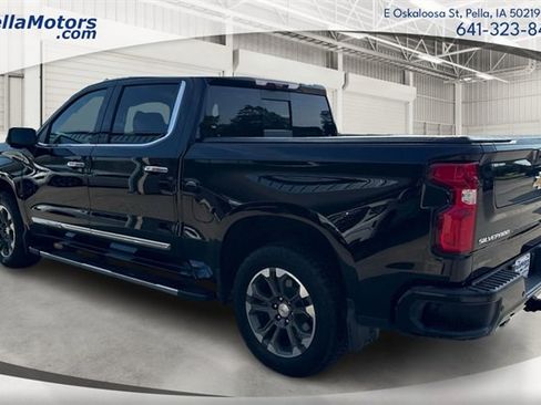 Used 2024 Chevrolet Silverado 1500 High Country w/ Technology Package image 5