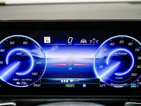 New 2025 Mercedes-Benz EQB 300 4MATIC image 24
