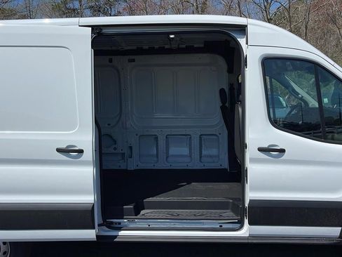 New 2025 Ford Transit 250 148 Medium Roof image 16