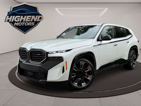 Used 2023 BMW XM AWD/4WD image 2