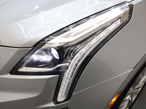 Used 2019 Cadillac XT5 Premium Luxury AWD/4WD image 28
