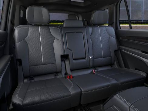 Used 2027 Cadillac Vistiq Sport w/ LPO, Floor Liner Package AWD/4WD image 41