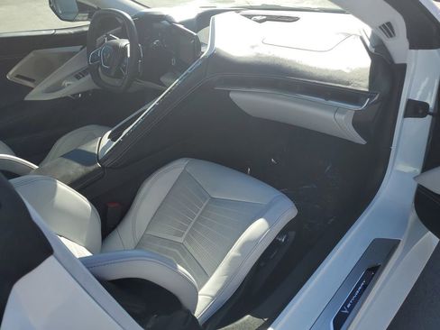 Used 2024 Chevrolet Corvette Stingray Premium Conv w/ Z51 Performance Package image 10