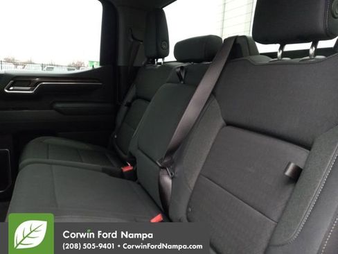 Used 2025 GMC Sierra 1500 Elevation image 25