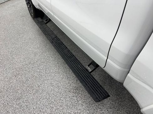 Used 2025 RAM 1500 Limited image 10