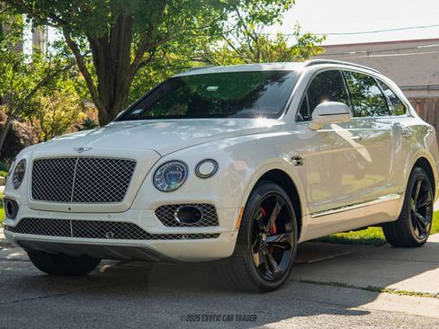 Used 2019 Bentley Bentayga image 14