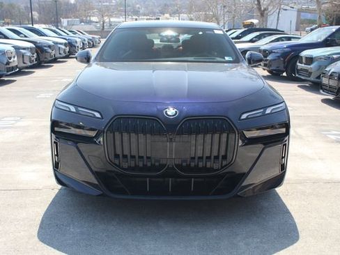New 2026 BMW i7 xDrive60 image 3