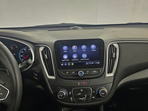 Used 2025 Chevrolet Malibu RS image 12