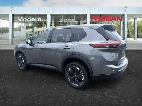 Certified 2025 Nissan Rogue SV AWD/4WD image 3