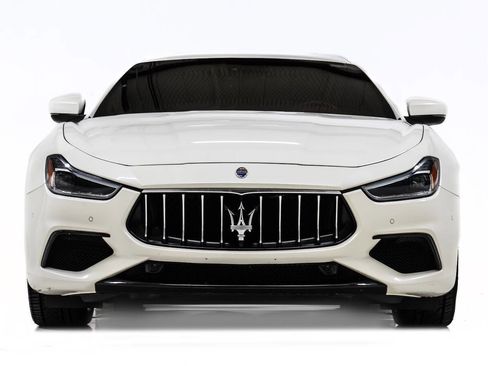 Used 2018 Maserati Ghibli S GranSport image 8