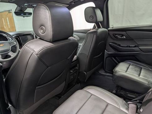 Certified 2023 Chevrolet Traverse LT w/ LT Premium Package AWD/4WD image 15
