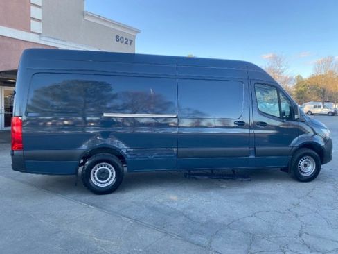 Used 2019 Mercedes-Benz Sprinter 170 image 8