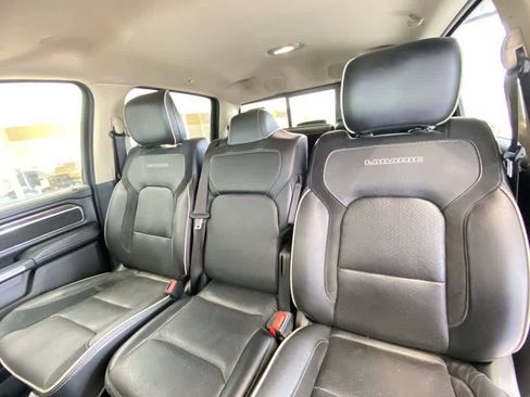 Used 2019 RAM 1500 Laramie AWD/4WD image 14