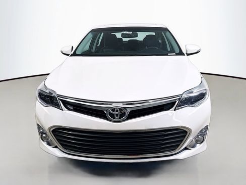 Used 2014 Toyota Avalon image 2