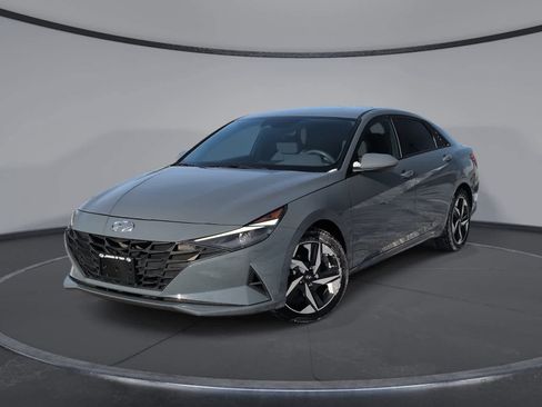 Used 2023 Hyundai Elantra SEL w/ Convenience Package image 1