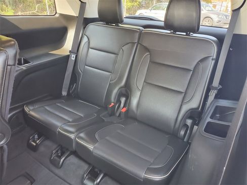 Used 2020 GMC Acadia Denali image 32