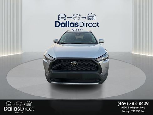 Used 2023 Toyota Corolla Cross LE image 3