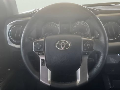 Used 2016 Toyota Tacoma SR5 RWD image 52