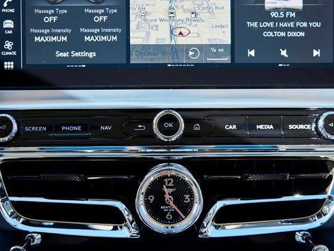 Used 2024 Bentley Flying Spur V8 image 68