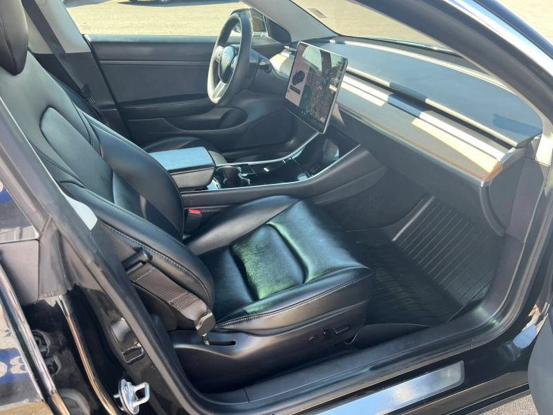 Used 2020 Tesla Model 3 Standard Range Plus RWD image 7