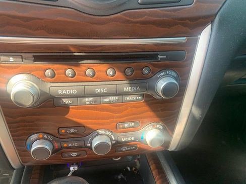 Used 2017 Nissan Pathfinder Platinum FWD image 18