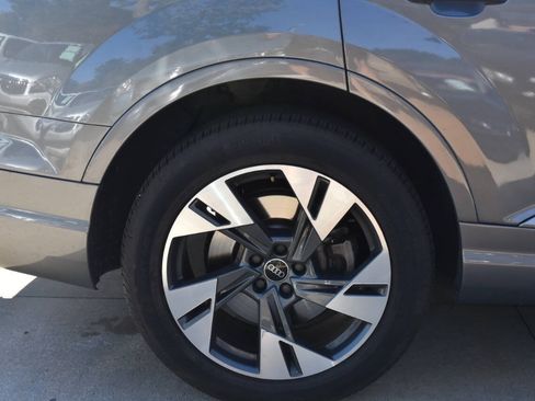 Used 2017 Audi Q7 2.0T Premium AWD/4WD image 74