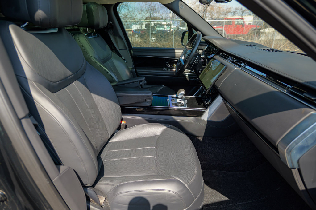 Used 2023 Land Rover Range Rover Autobiography AWD/4WD image 34