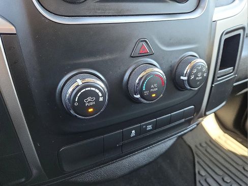 Used 2020 RAM 1500 Classic SLT RWD image 20