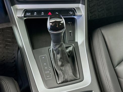 Used 2020 Audi Q3 2.0T Premium w/ Convenience Package AWD/4WD image 25