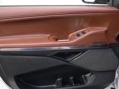 New 2026 Lincoln Navigator Reserve image 23