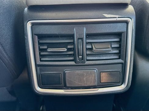 Used 2021 Subaru Forester Premium AWD/4WD image 30