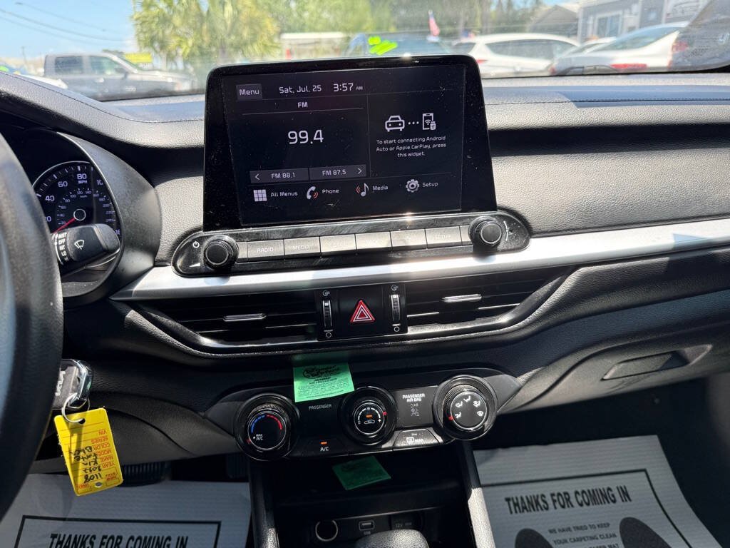 Used 2022 Kia Forte LXS FWD image 15
