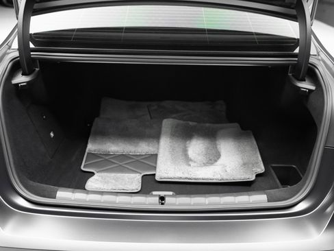 Used 2023 BMW i7 xDrive60 image 71