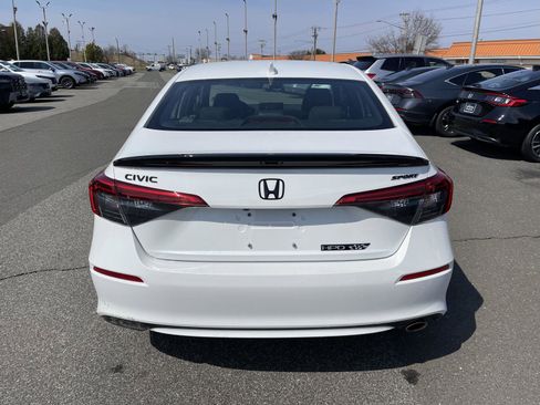 Used 2023 Honda Civic Sport image 18