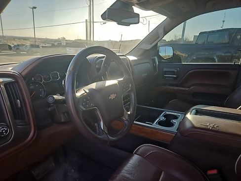 Used 2015 Chevrolet Silverado 1500 High Country w/ High Country Premium Package image 18