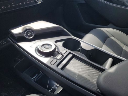 New 2025 Kia EV6 Light w/ Light LR Technology Package RWD image 18
