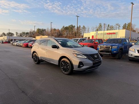 Used 2024 Nissan Murano SV w/ SV Midnight Edition Package image 1