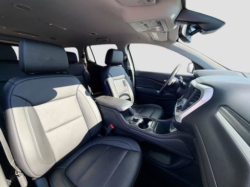 Used 2021 GMC Acadia SLT w/ Technology Package image 16