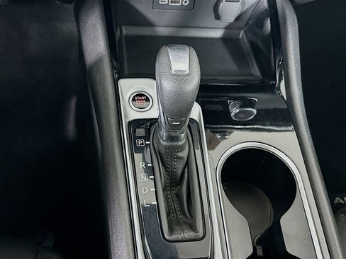 Used 2024 Nissan Altima 2.5 SV image 24